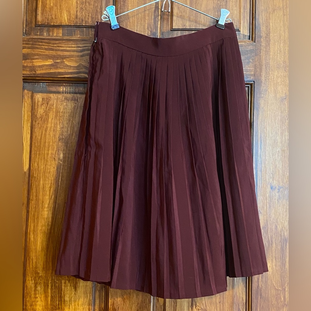 American Apparel Burgundy Pleated Skirt